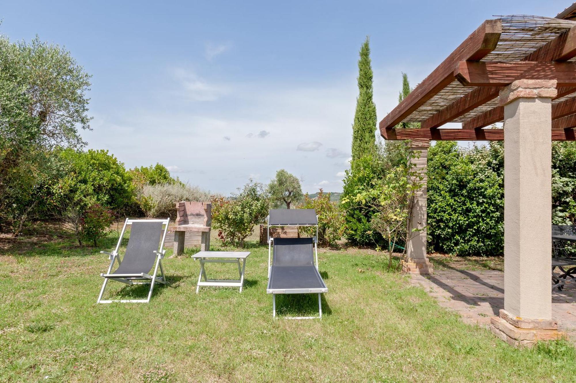 Il Borgo Delle Ville Palaia Eksteriør billede