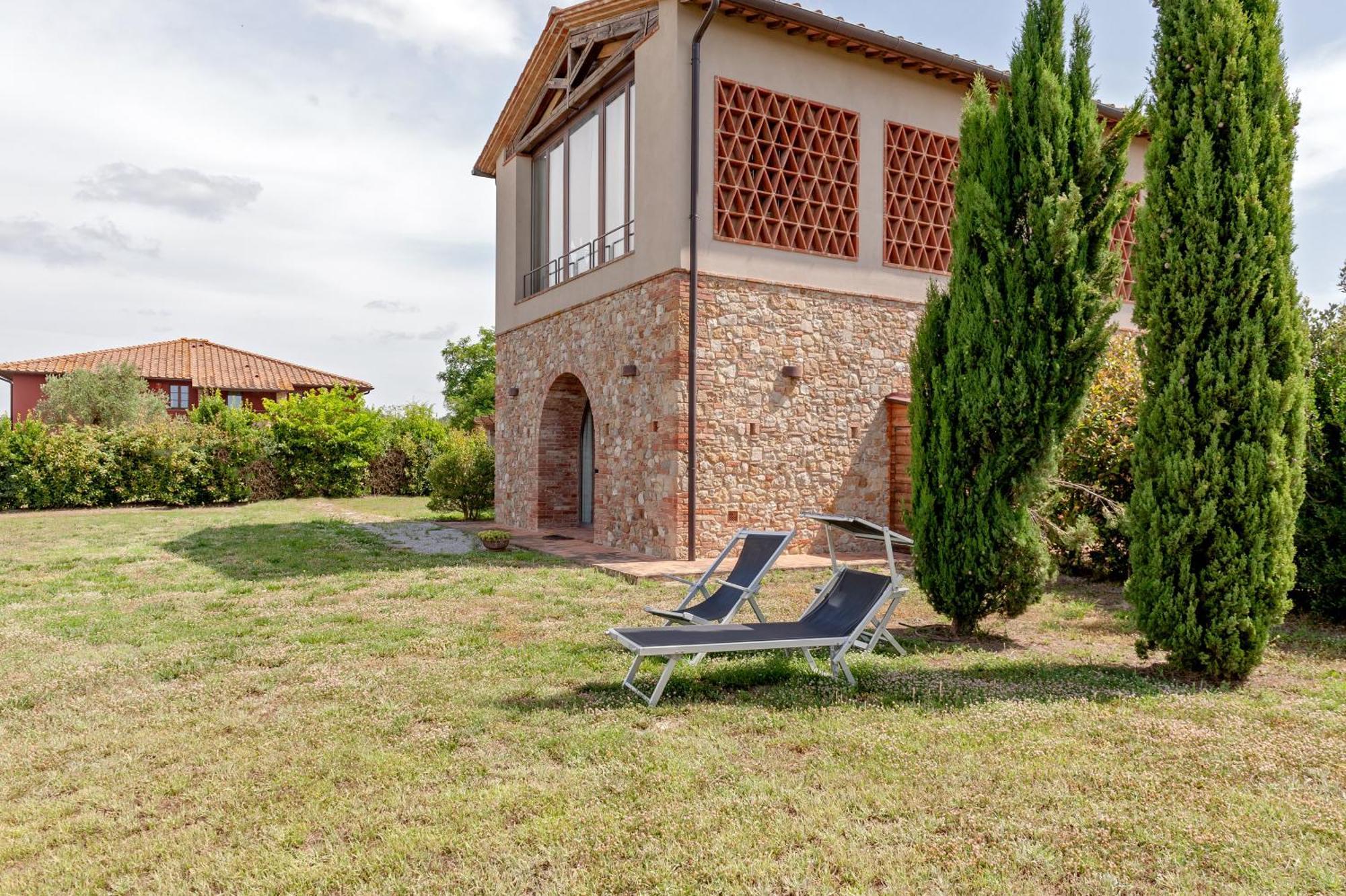 Il Borgo Delle Ville Palaia Eksteriør billede