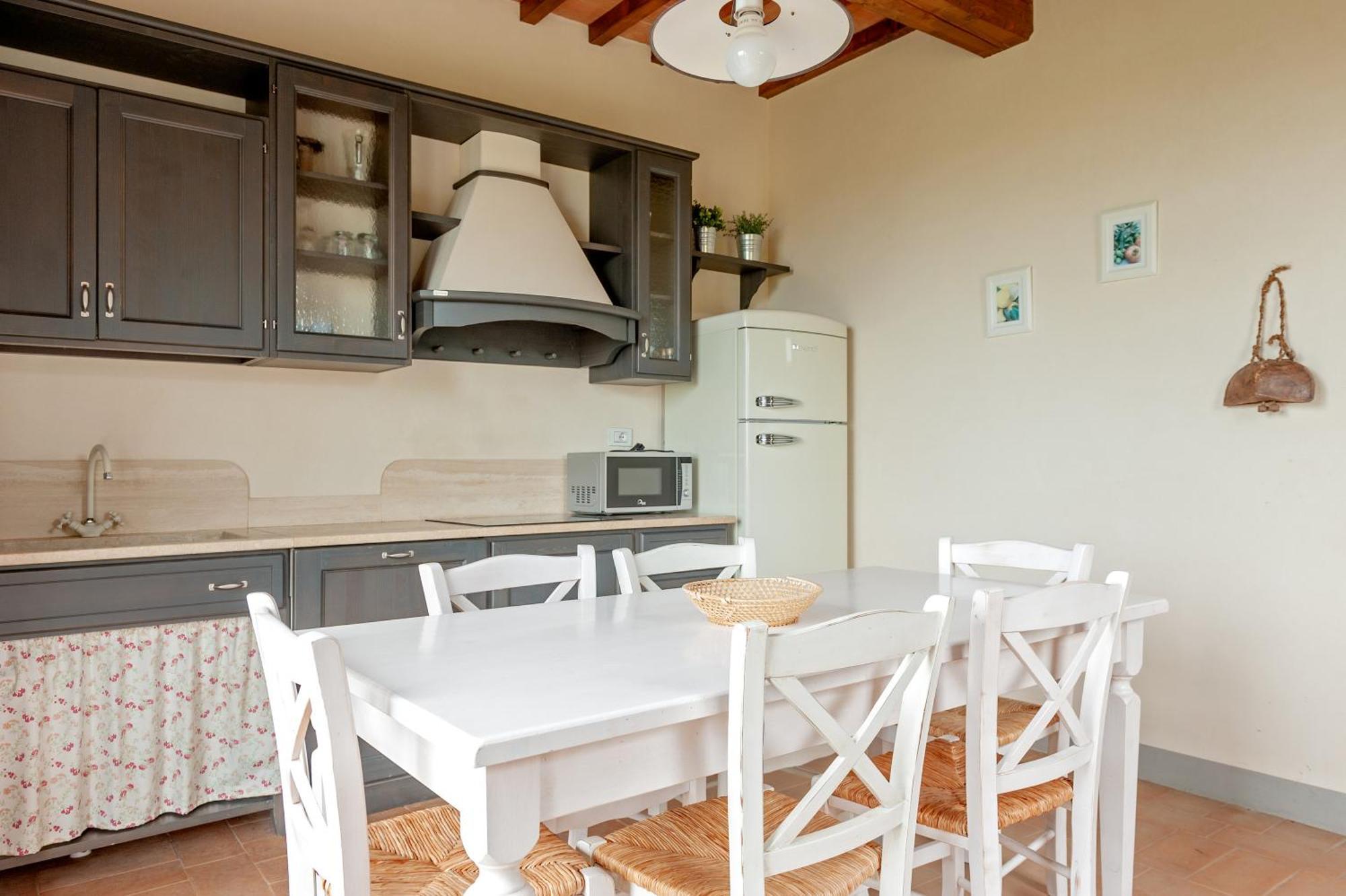 Il Borgo Delle Ville Palaia Eksteriør billede