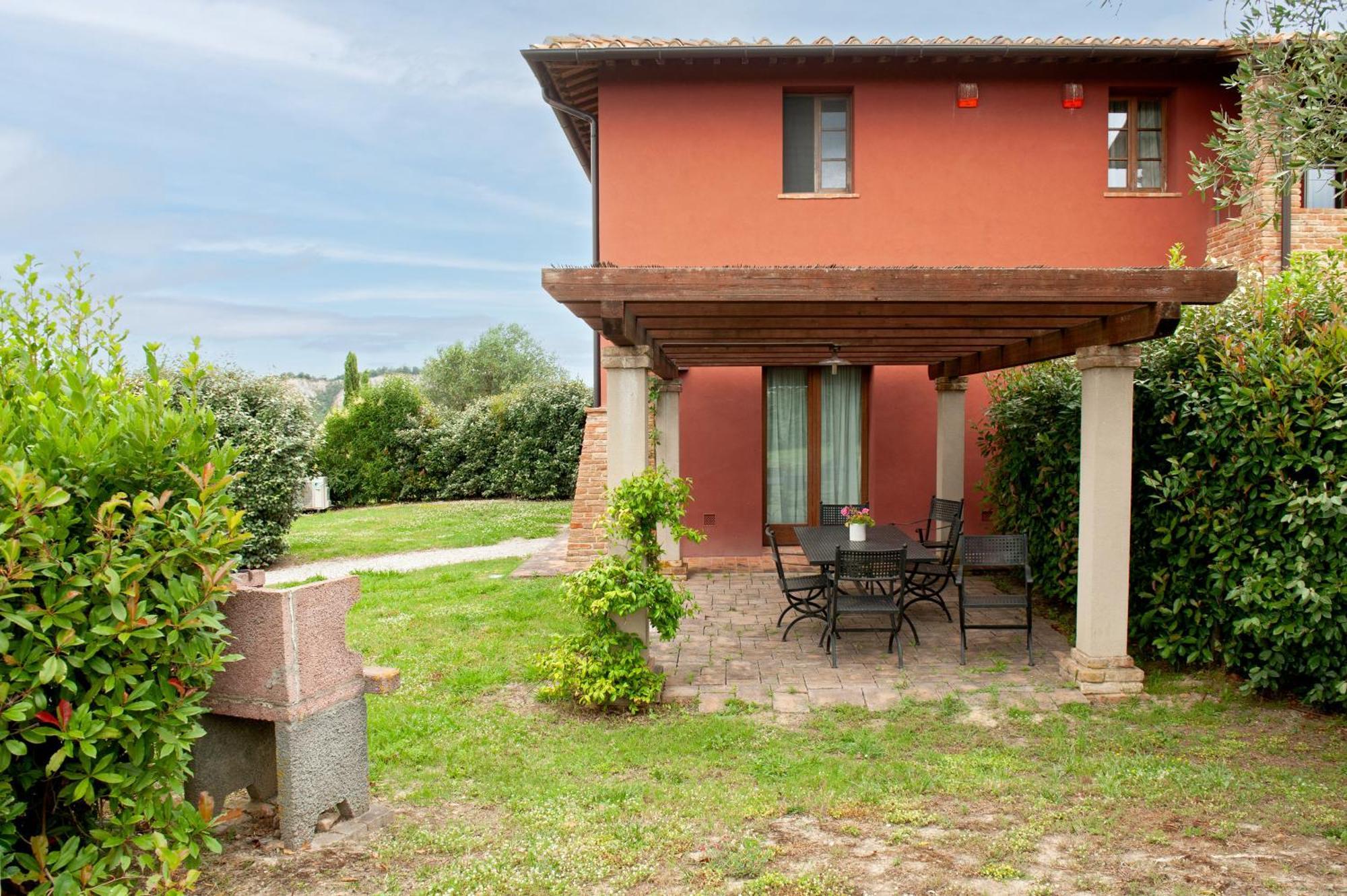 Il Borgo Delle Ville Palaia Eksteriør billede